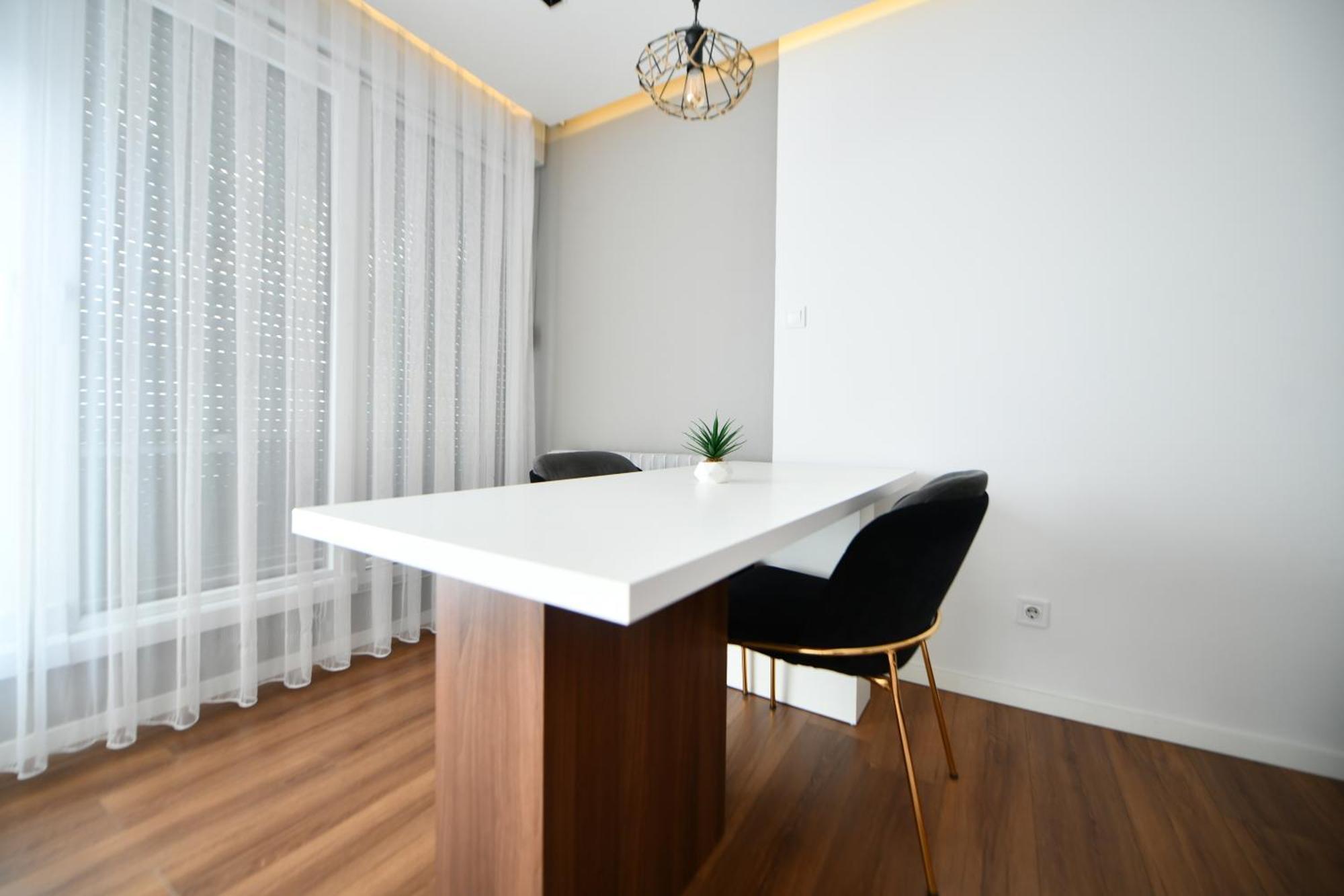 Apartamento Msm-2 Pristina Exterior foto